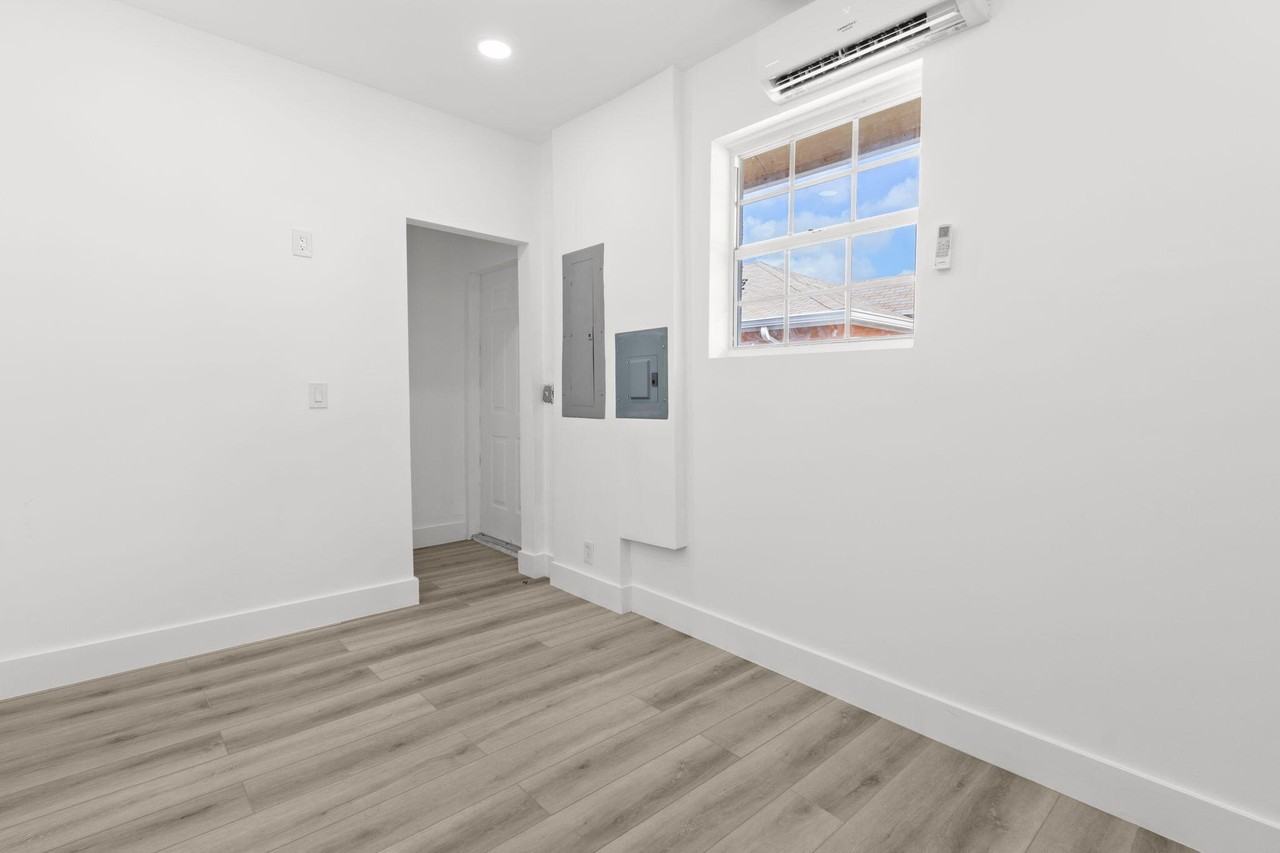 533 Ne 1st Ave Unit 1 - Photo 7 of 20