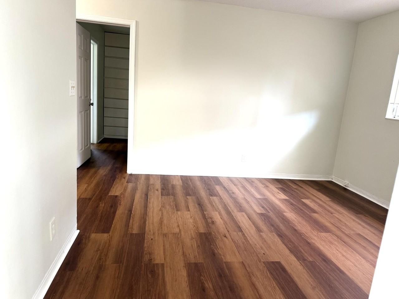 317 N 61st Ter Apt 6 - Photo 5 of 11