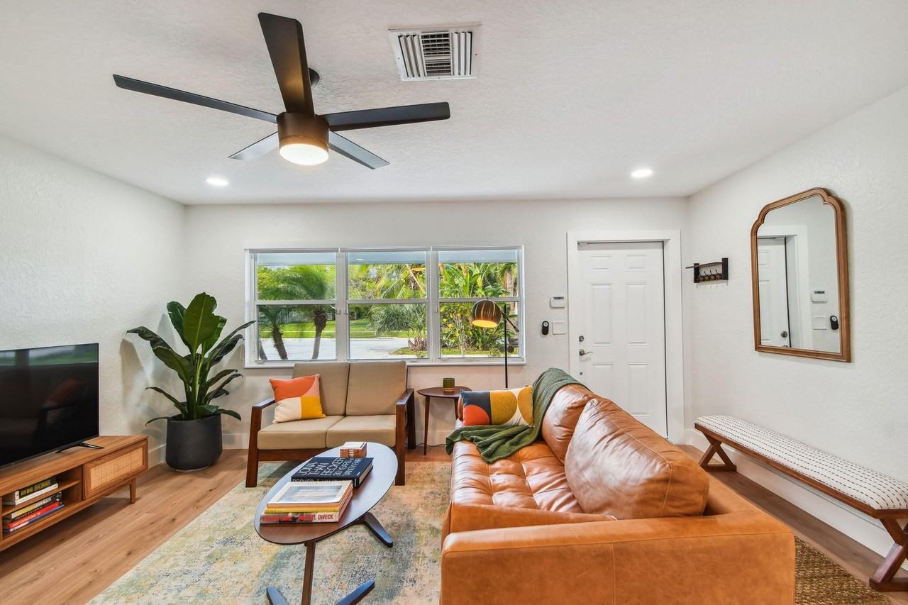 702 Ne 10th Ave - Photo 6 of 44