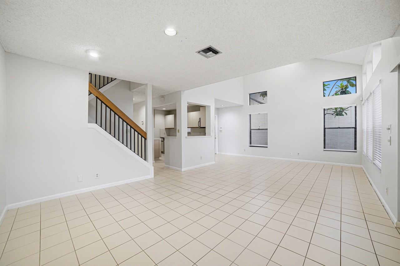 5529 Ilford Ct - Photo 5 of 22