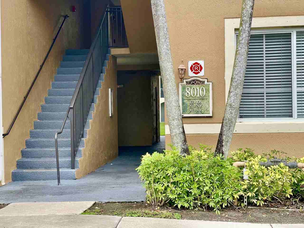 8010 N Nob Hill Rd Apt 106 - Photo 4 of 26