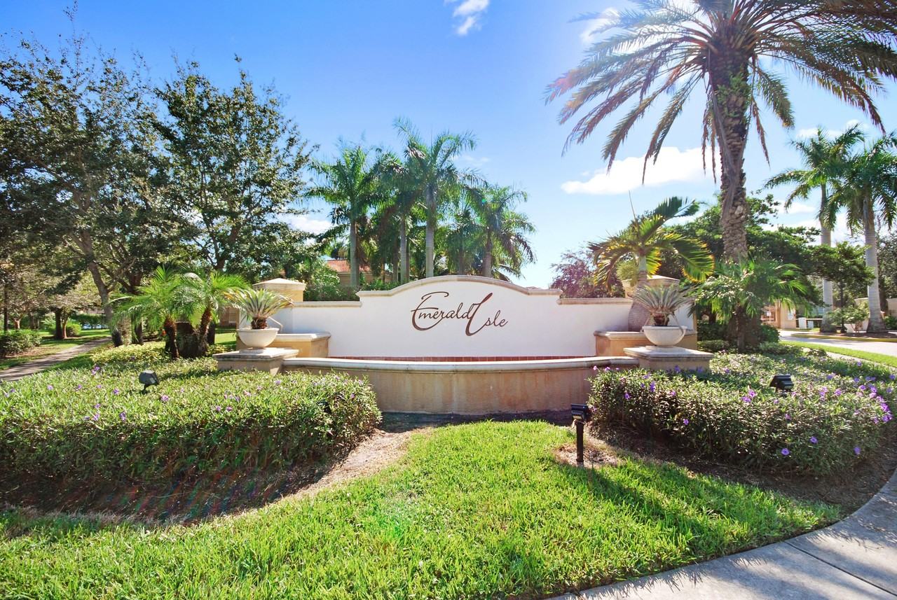 4180 San Marino Blvd Apt 301 - Photo 4 of 15