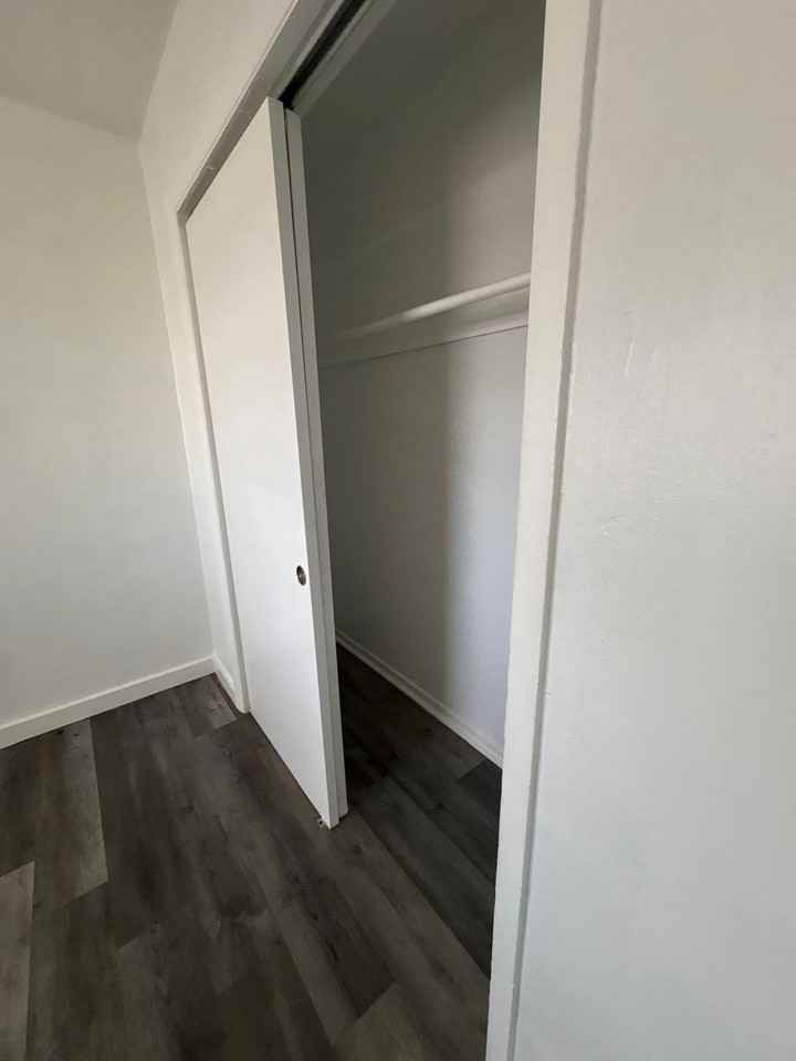 600 Ne 46th Ct Apt 3 - Photo 6 of 11