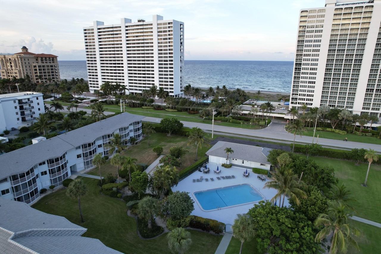 2730 Banyan Rd Apt 1 - Photo 4 of 26