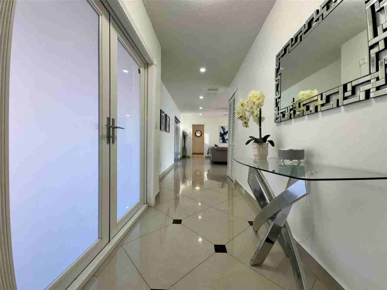 481 W Tropical Way - Photo 3 of 43