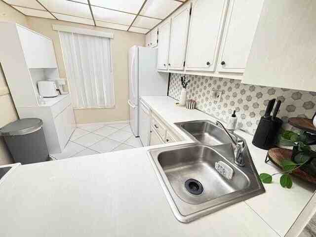 6161 Nw 57th Ct Apt 103 - Photo 5 of 12