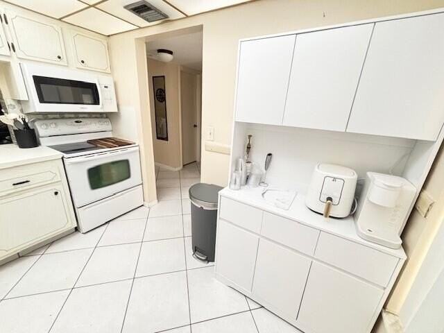 6161 Nw 57th Ct Apt 103 - Photo 6 of 12