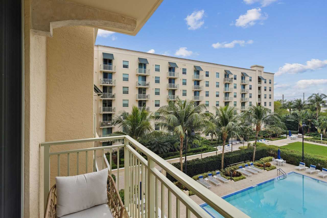 610 Clematis St Apt 515 - Photo 4 of 27