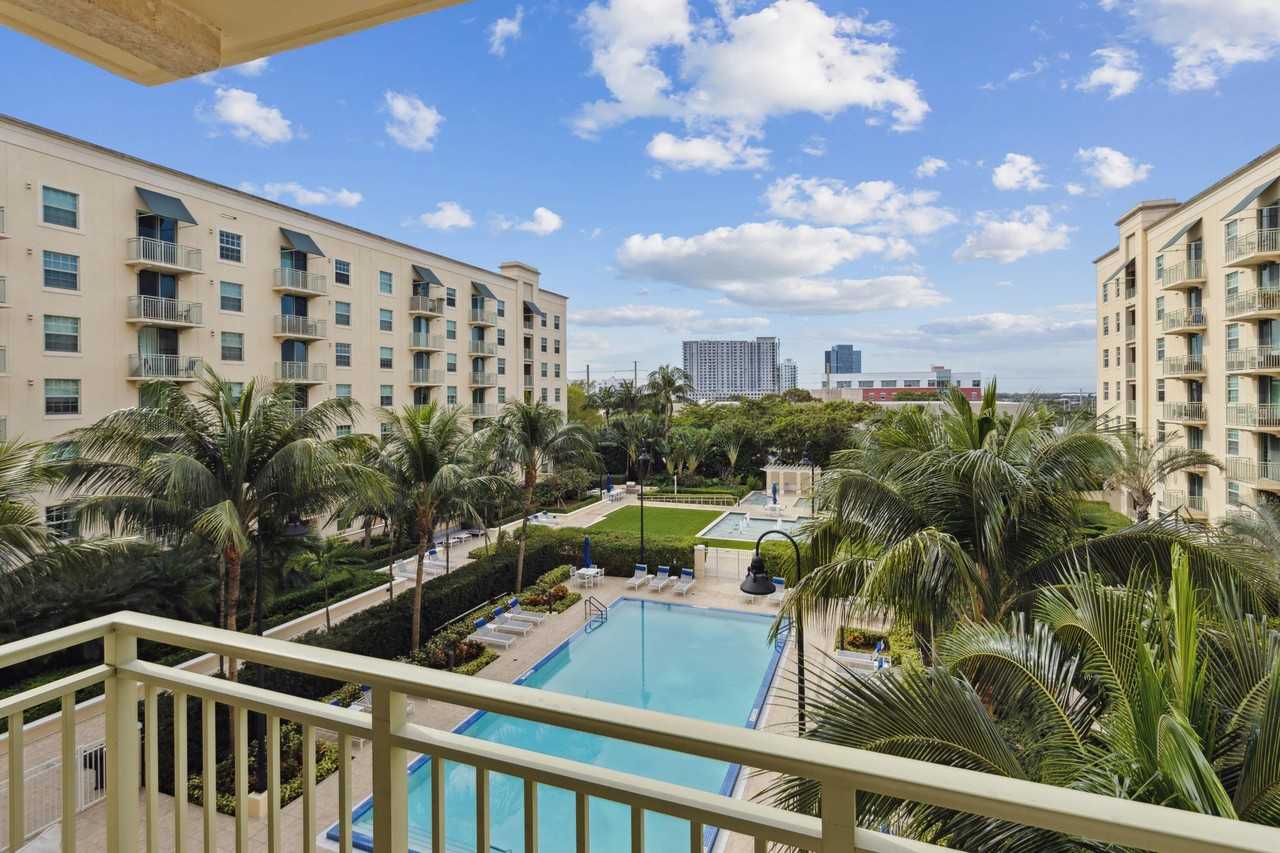 610 Clematis St Apt 515 - Photo 5 of 27