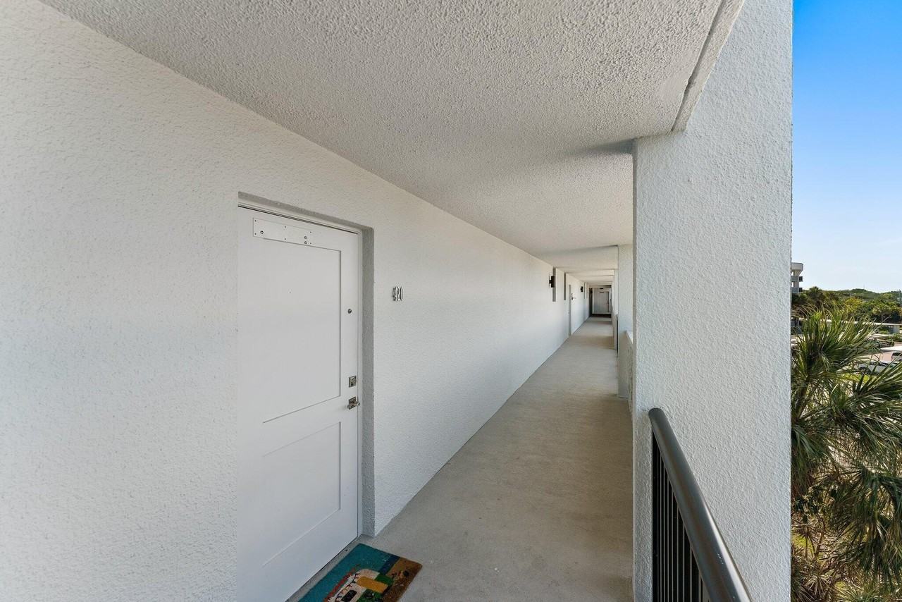 1748 Jupiter Cove Dr Apt 420 - Photo 4 of 50