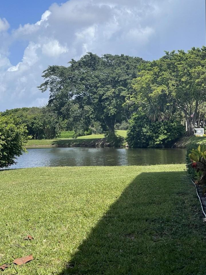 11530 Briarwood Cir Apt 1 - Photo 4 of 50