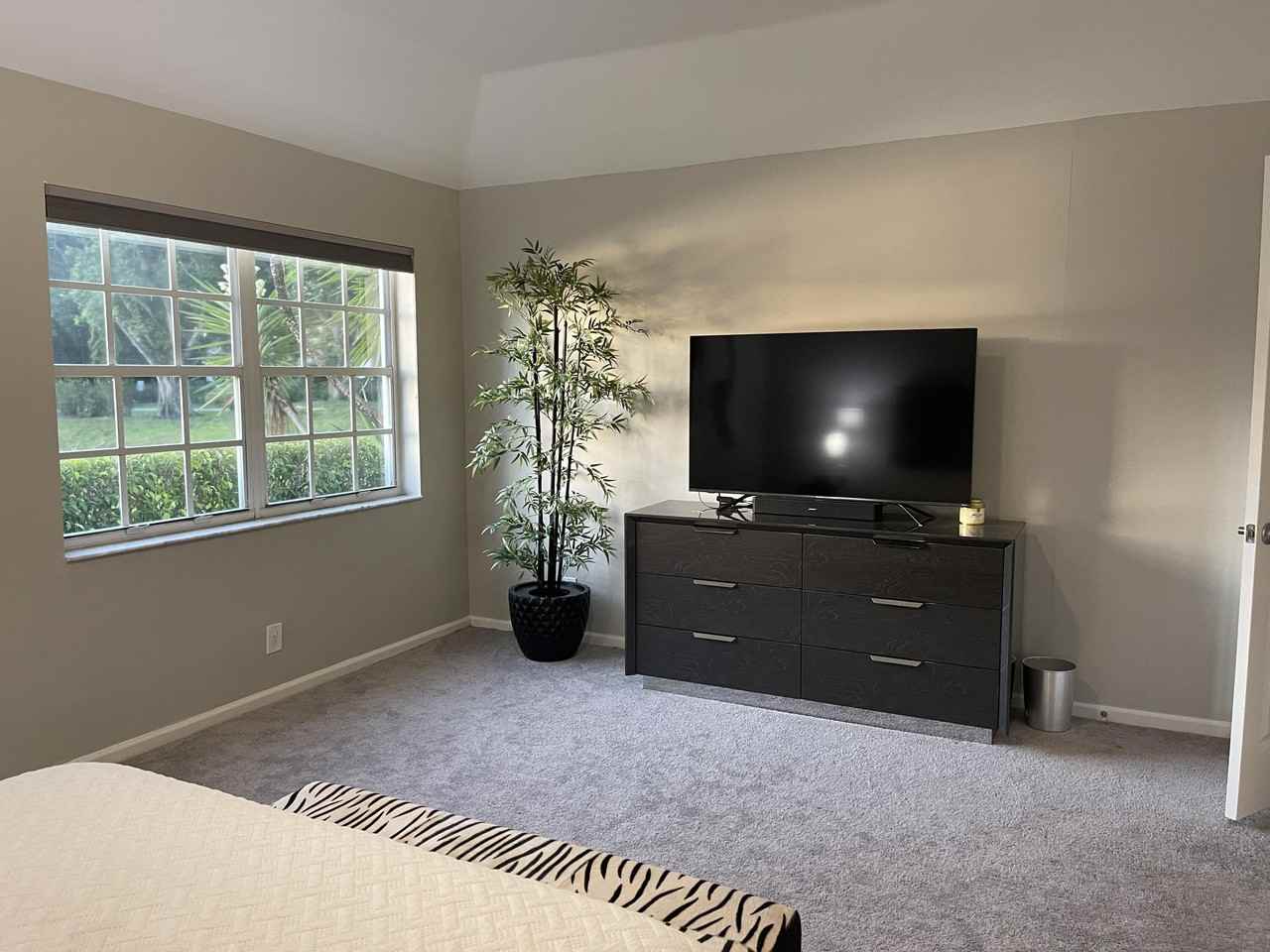 11530 Briarwood Cir Apt 1 - Photo 6 of 50