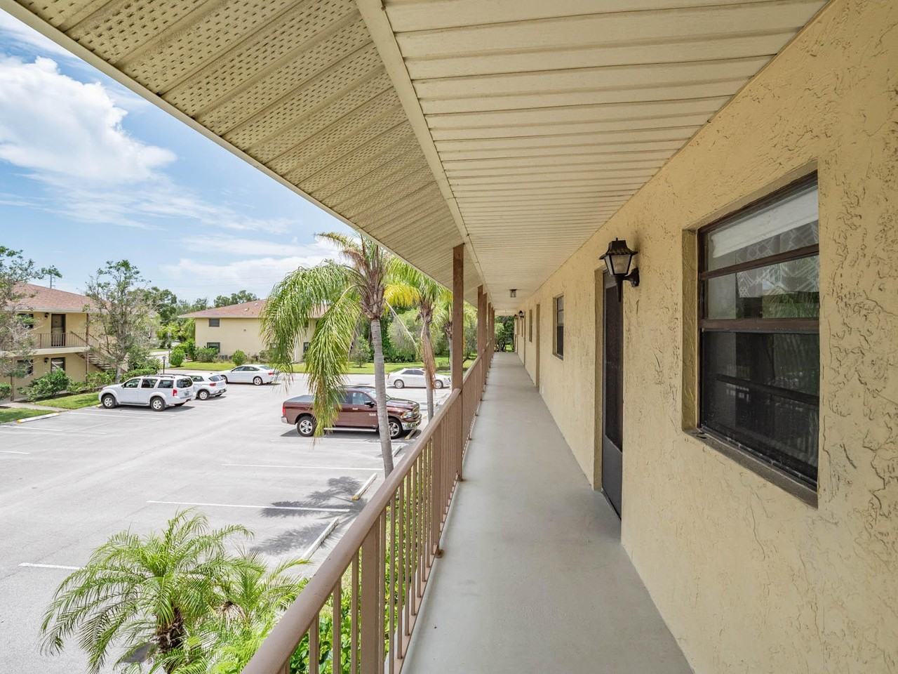 400 18th St Apt F7 - Photo 3 of 30