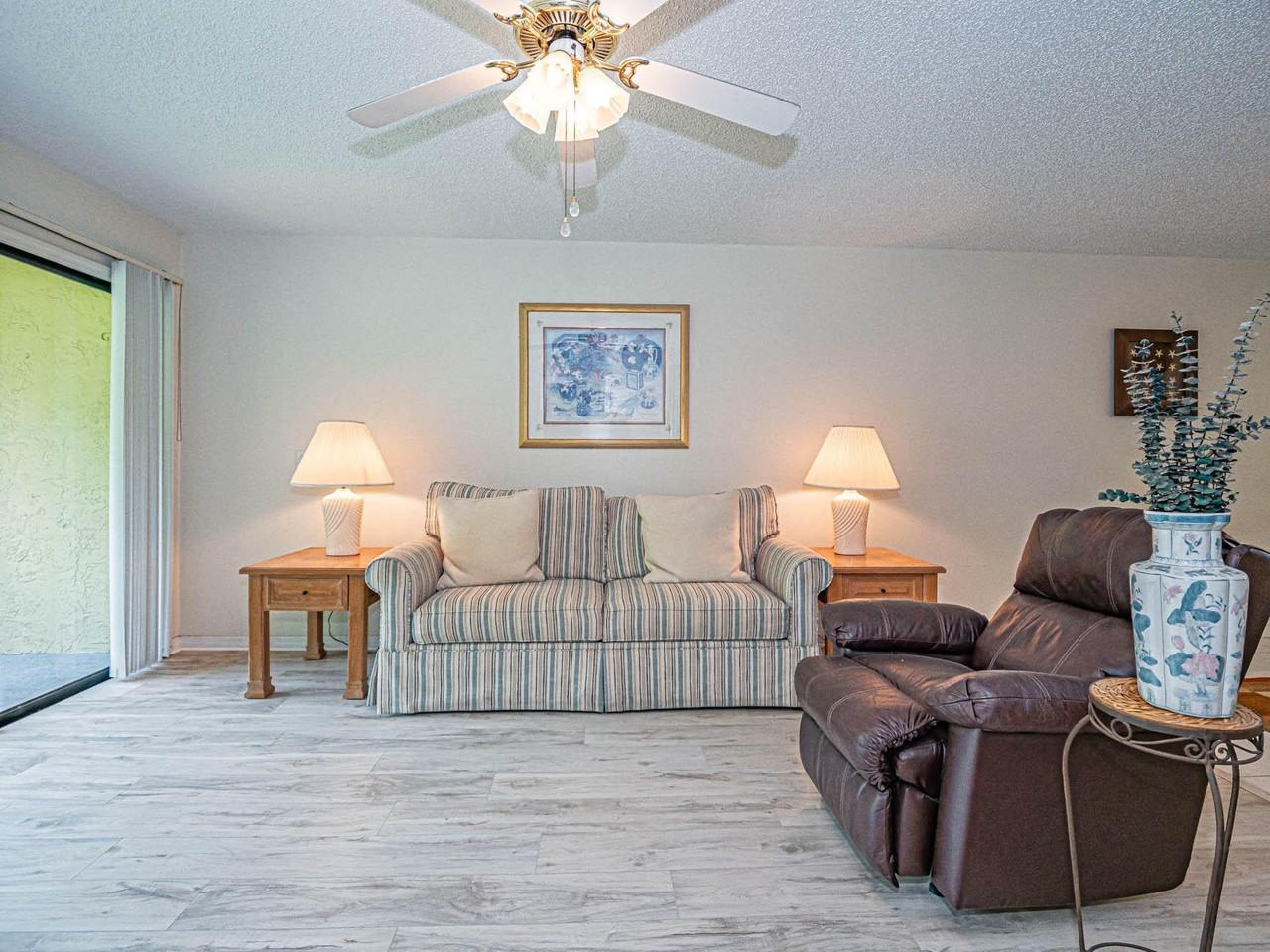 400 18th St Apt F7 - Photo 7 of 30