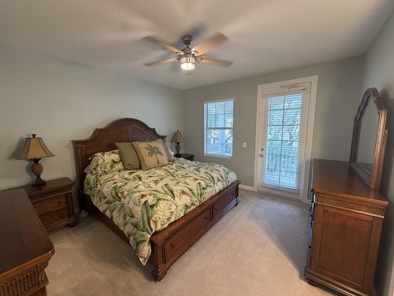 223 Soriano Dr - Photo 6 of 20