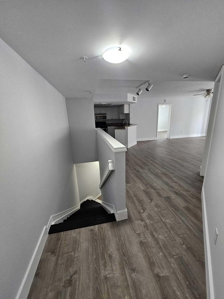 1100 Crestwood Ct S Apt 1116 - Photo 2 of 12