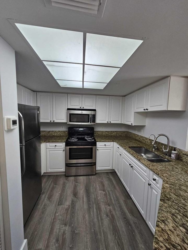 1100 Crestwood Ct S Apt 1116 - Photo 5 of 12