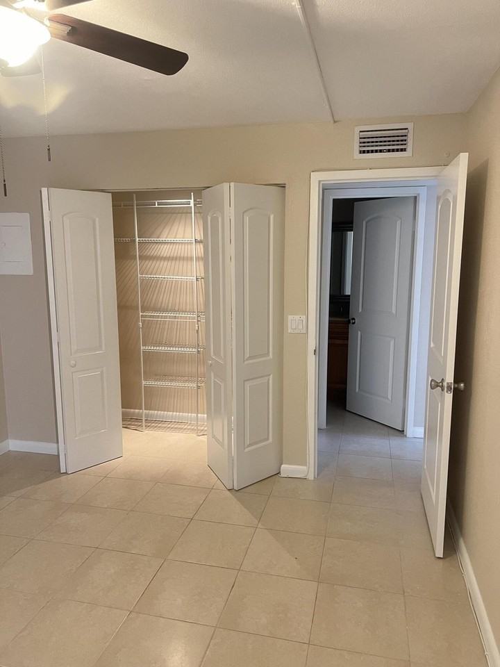 632 Saxony Pl Unit N - Photo 5 of 18