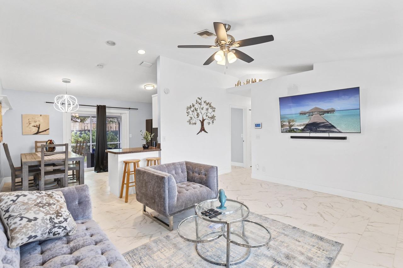 812 Nw 6th Ave - Photo 4 of 26