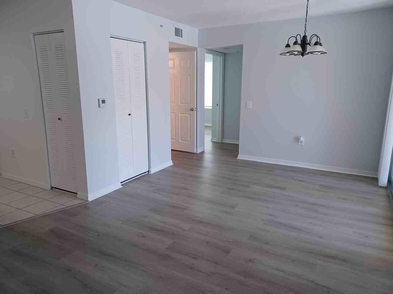 215 Villa Cir - Photo 6 of 27