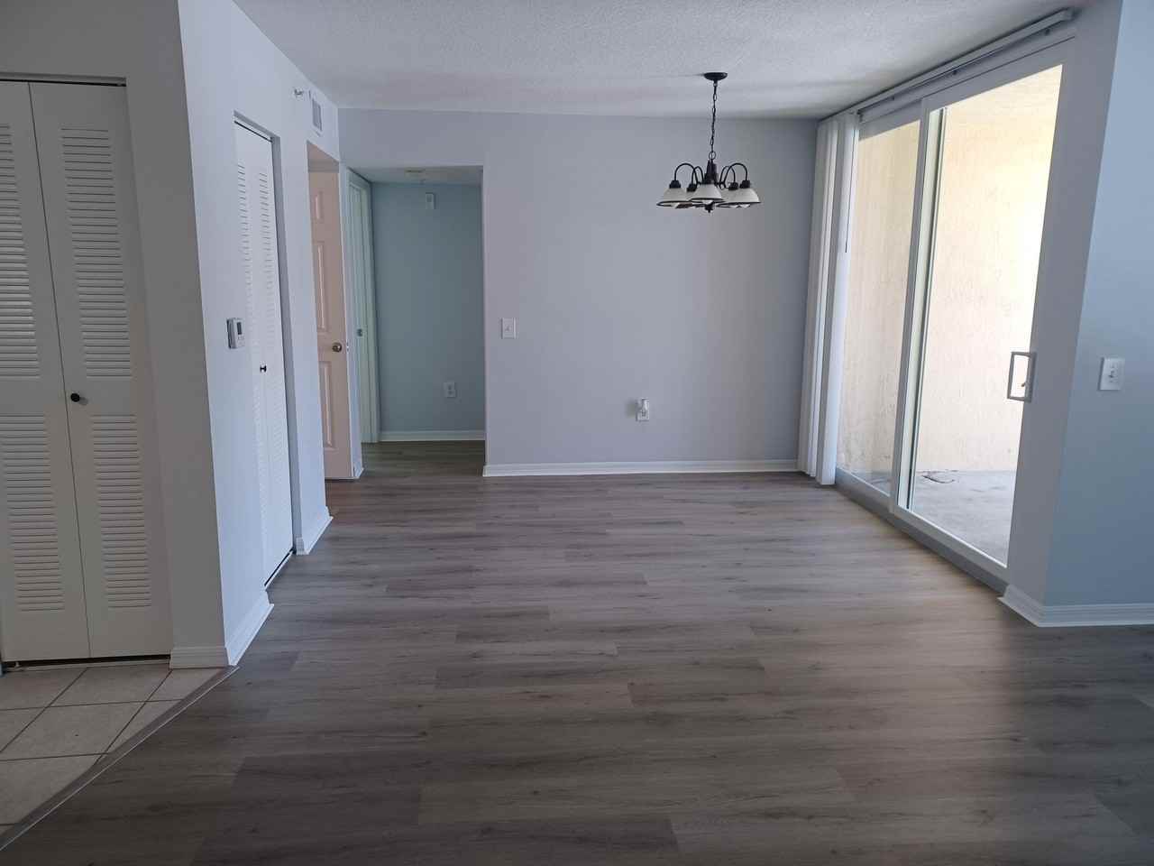 215 Villa Cir - Photo 7 of 27