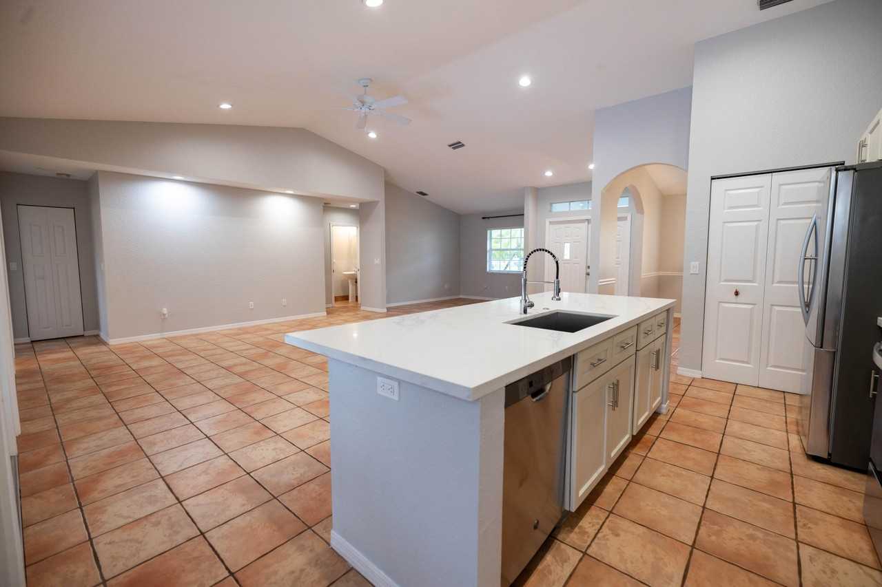 13590 Callington Dr - Photo 7 of 26