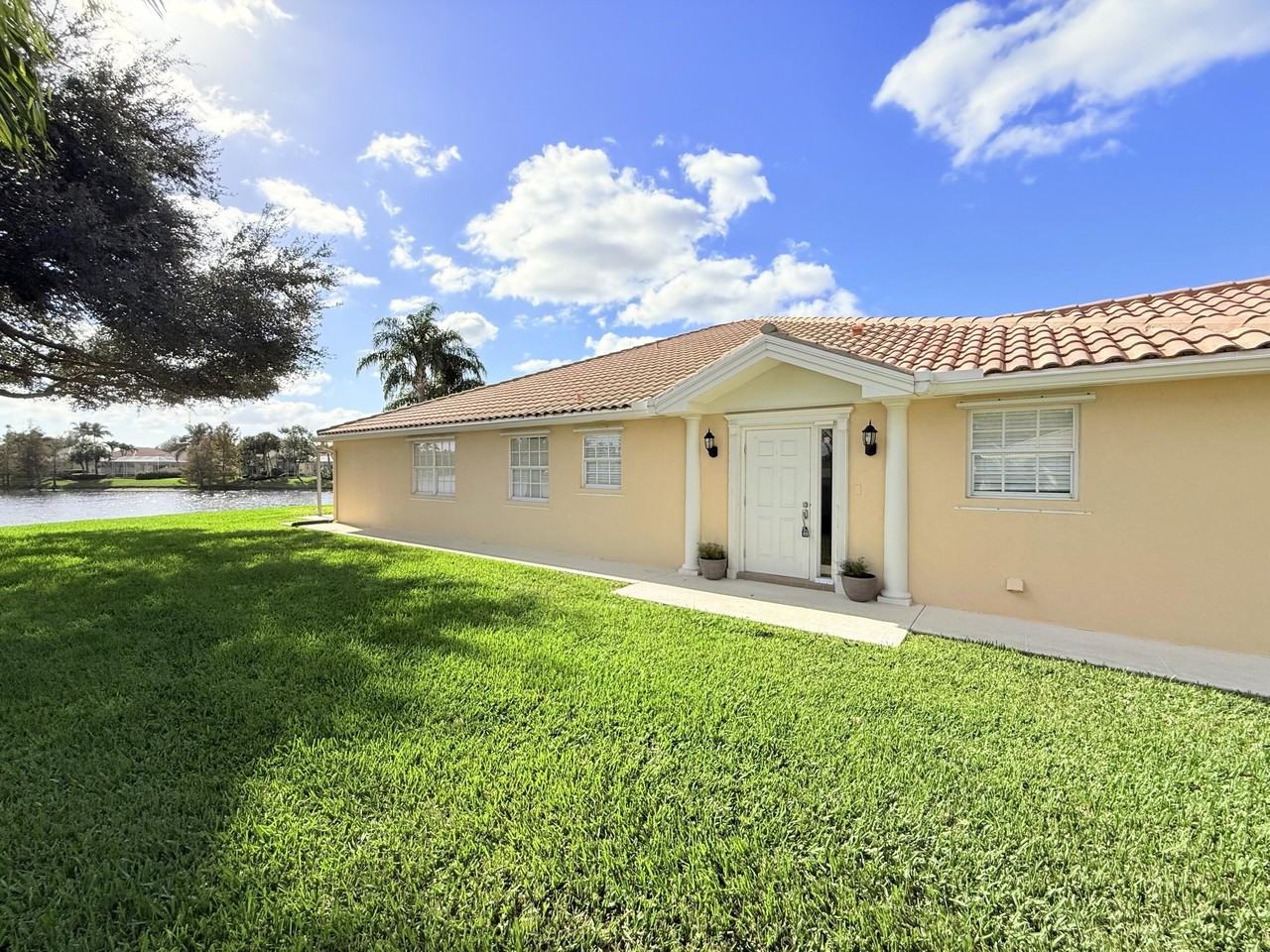 8270 Eleuthera Ln - Photo 2 of 25