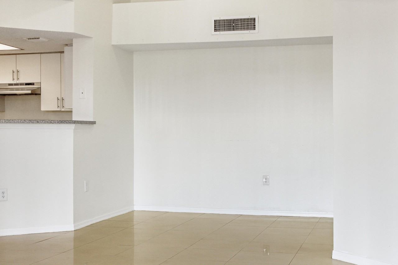 5065 Wiles Rd Apt 307 - Photo 5 of 35