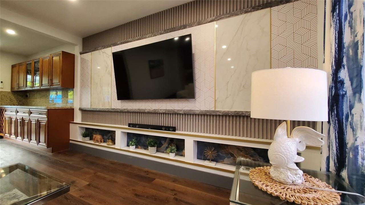 1548 Sw 28th Ave - Photo 5 of 15