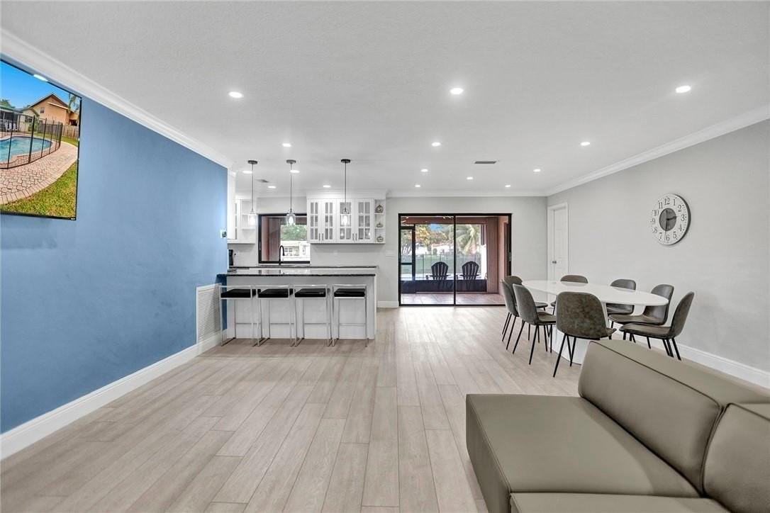 5170 Sw 89th Ter - Photo 7 of 26