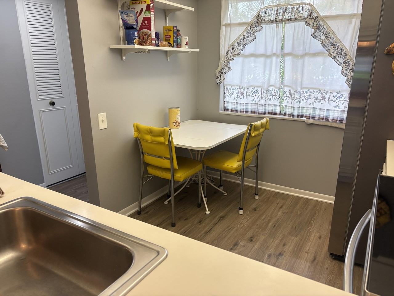 2606 Nassau Bnd Apt B1 - Photo 3 of 21