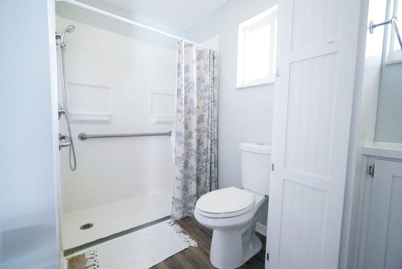 1351 Oaklawn Ct - Photo 6 of 36