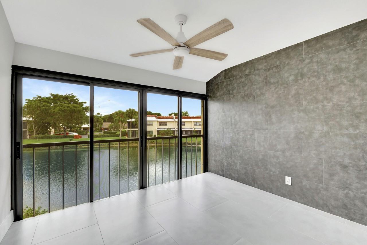 7898 Eastlake Dr Apt 7d - Photo 3 of 45