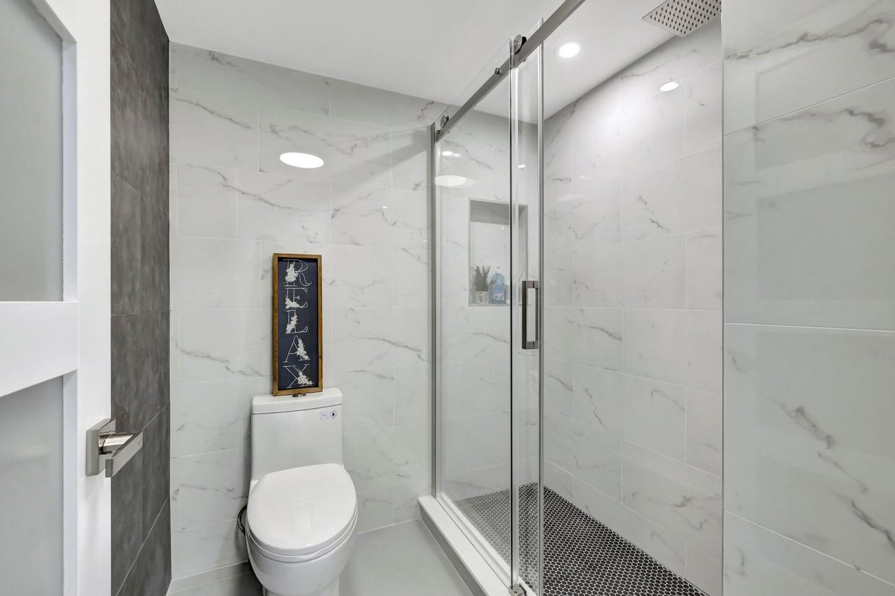 7898 Eastlake Dr #7D - Photo 6 of 32