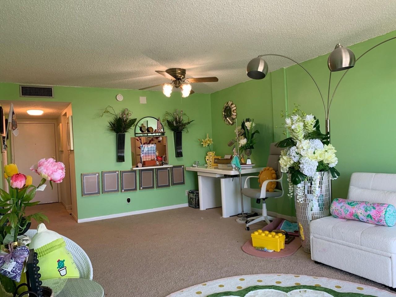 500 Executive Center Dr Apt 3f - Photo 4 of 20