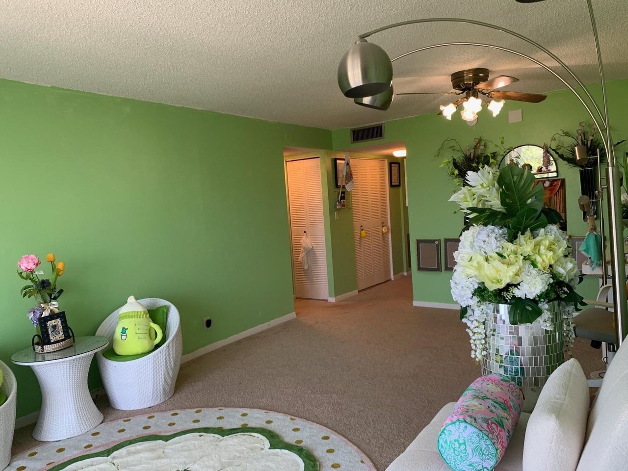 500 Executive Center Dr Apt 3f - Photo 5 of 20