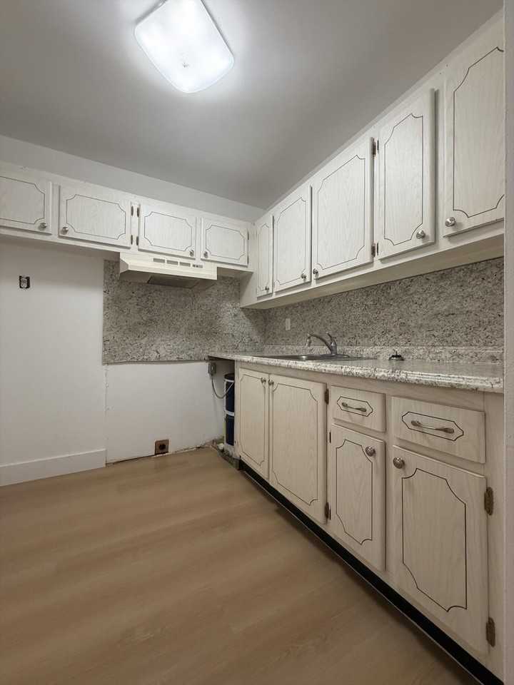 63 Norwich C - Photo 7 of 13