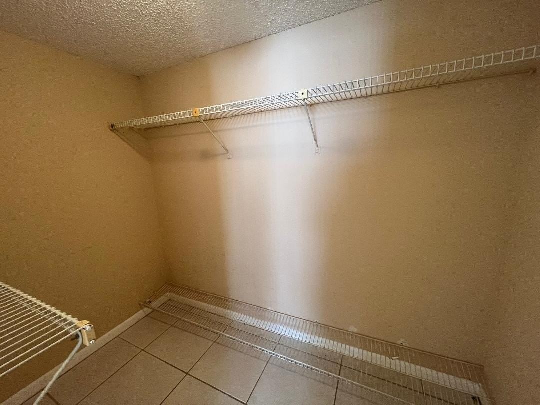 2885 Sw 22nd Ave Apt 106 - Photo 7 of 18