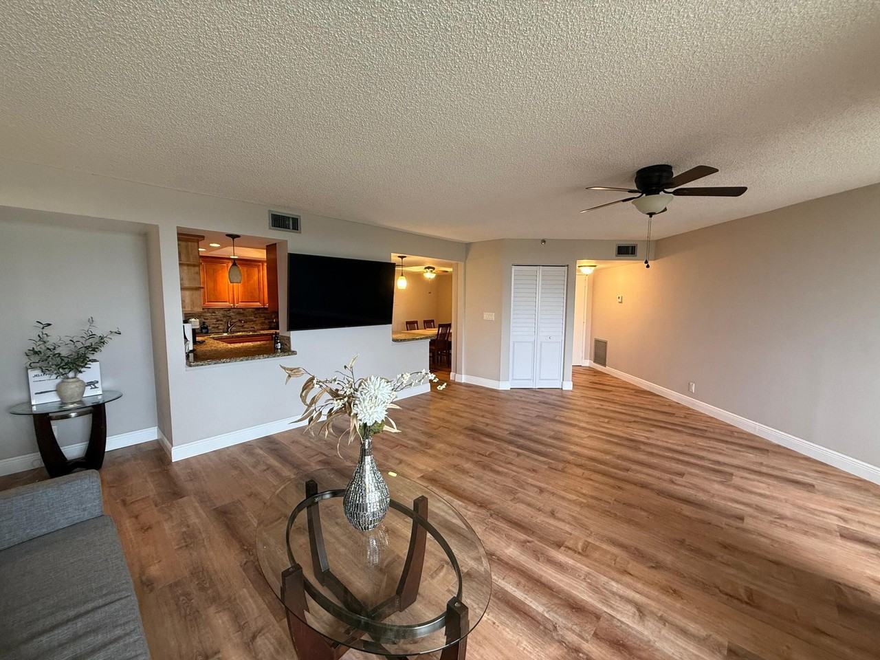 6372 La Costa Dr Apt 306 - Photo 4 of 23