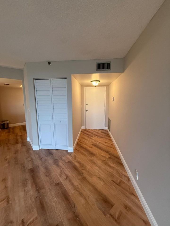 6372 La Costa Dr Apt 306 - Photo 5 of 23