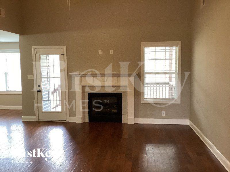 2336 Colston Dr - Photo 2 of 12