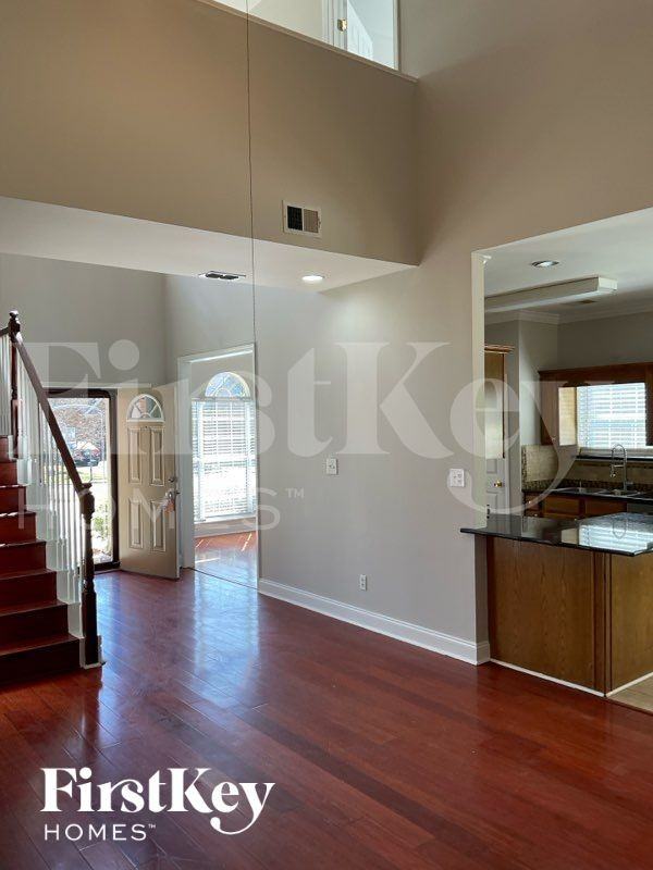 138 Savannah Ln - Photo 2 of 12