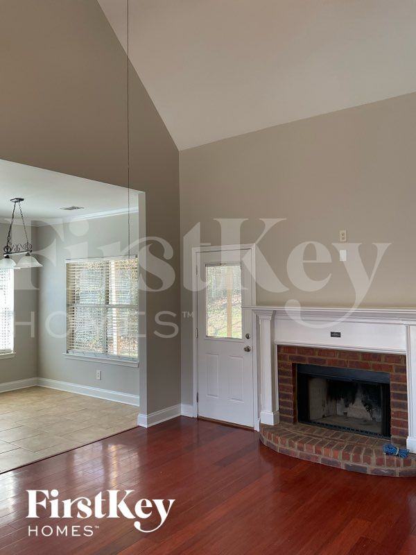 138 Savannah Ln - Photo 3 of 12