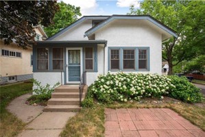 featured image of 2301 Benjamin St Ne