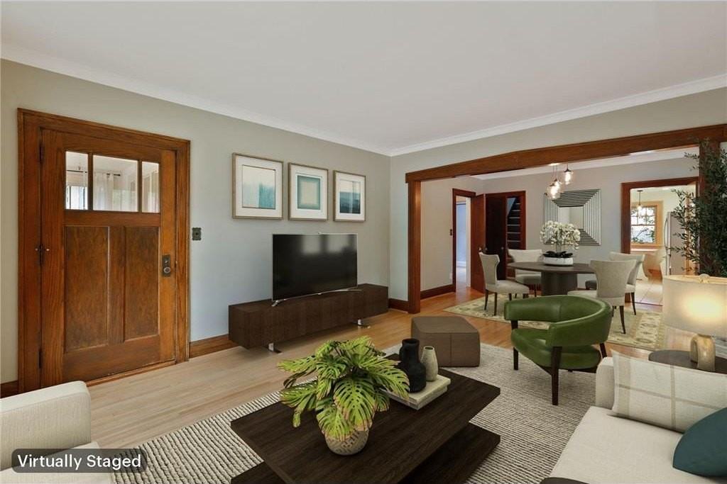 2301 Benjamin St Ne - Photo 4 of 20