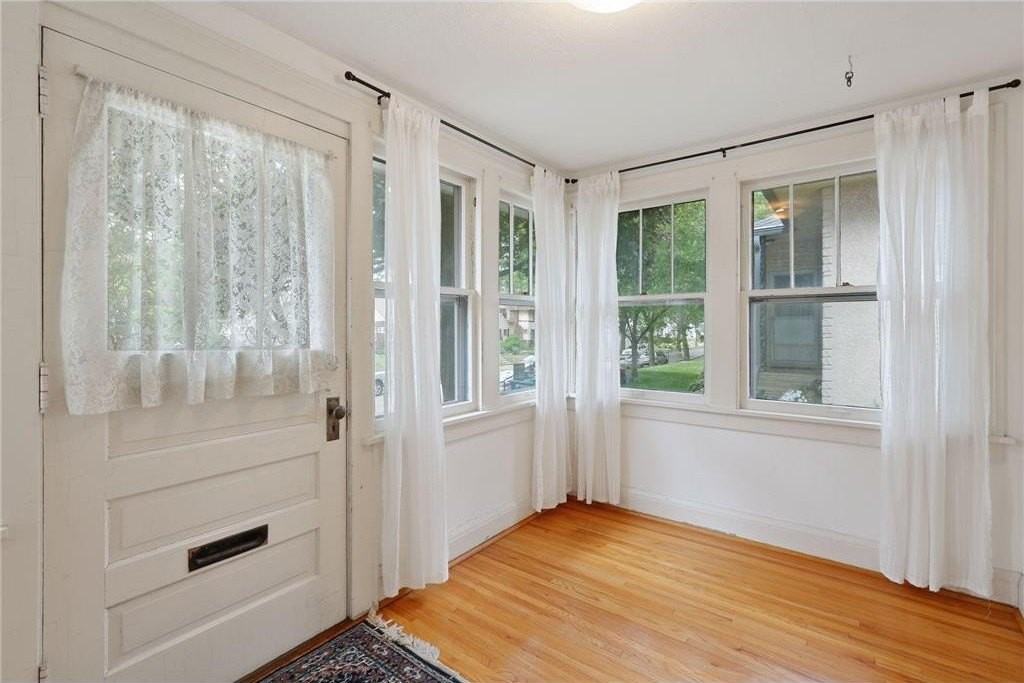 2301 Benjamin St Ne - Photo 5 of 20