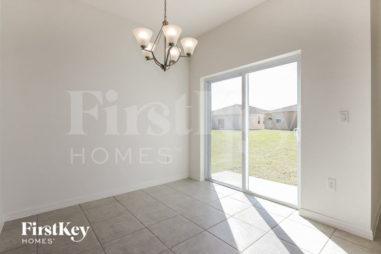 422 Reina Way - Photo 3 of 16