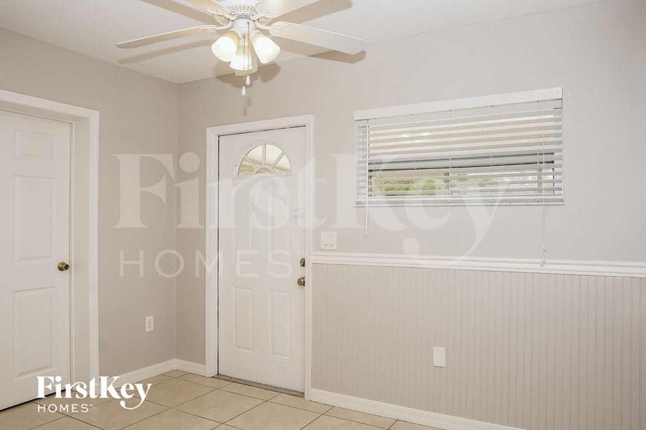 1136 Delmar Ter Ne - Photo 5 of 15