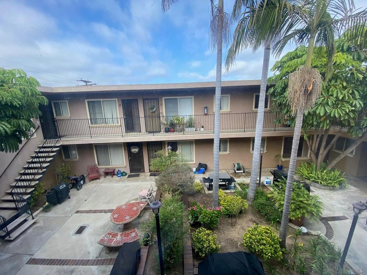 2166 Grand Ave Apt 10 - Photo 2 of 9