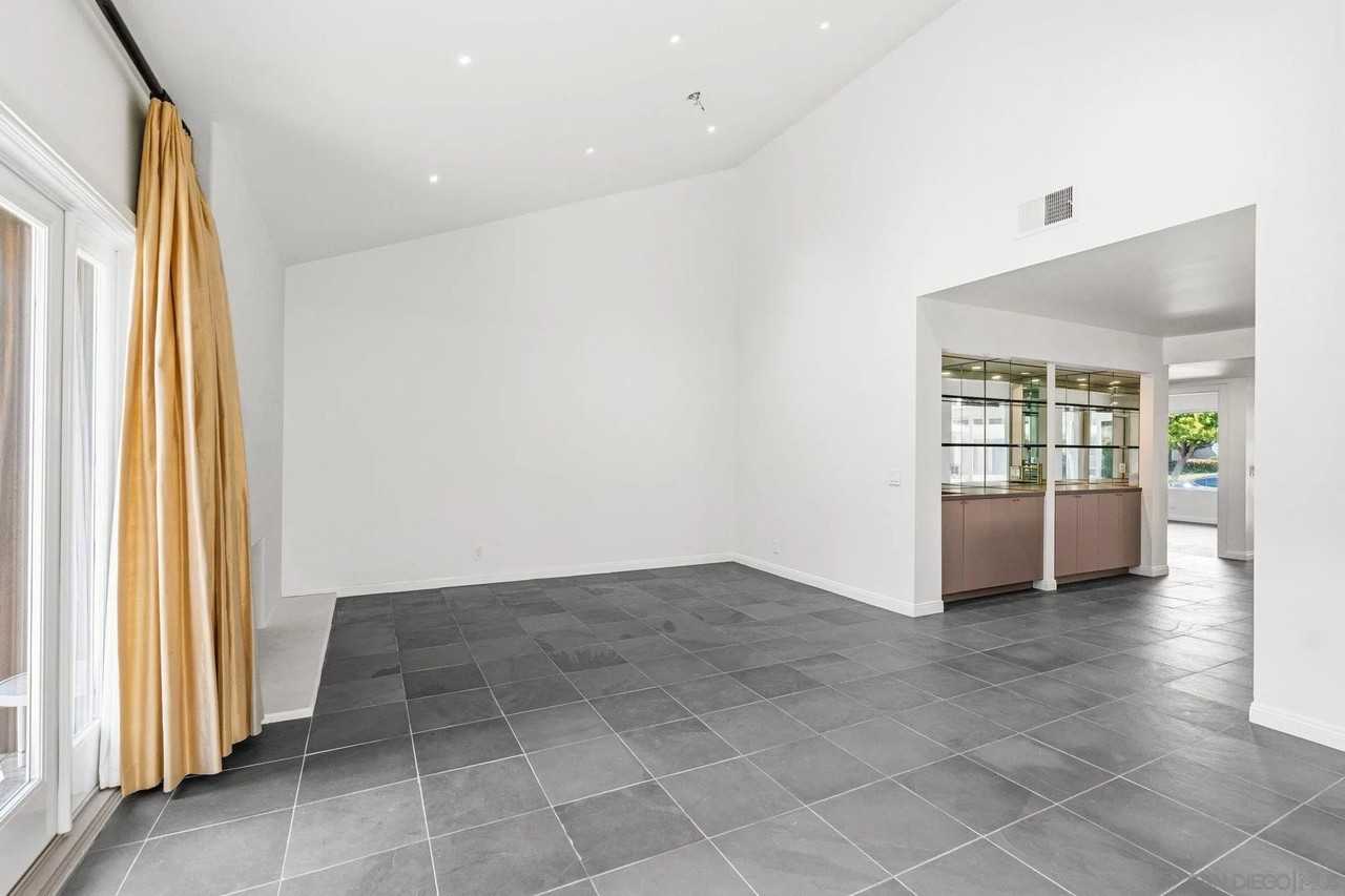 15999 Via De Las Palmas - Photo 7 of 16